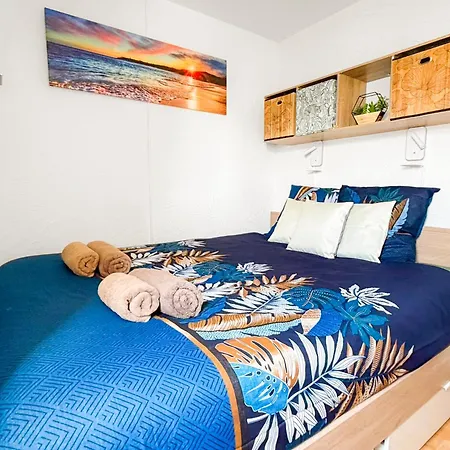 Le Cocon Bleu - T3, 6p, Pk, Clim - A 5 Min Apartament *